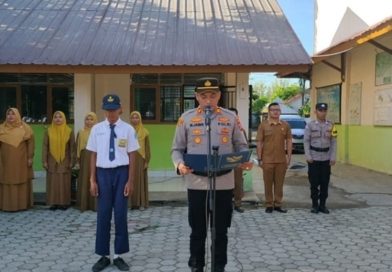Jadi Pembina Upacara di SMP Negeri 12, Ini yang Disampaikan Kapolsek Kuta Raja Jadi Pembina Upacara di SMP Negeri 12, Ini yang Disampaikan Kapolsek Kuta Raja